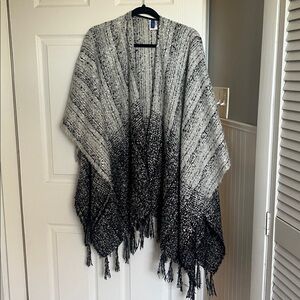 Apt. 9 Textured Knit Poncho in Black and Gray